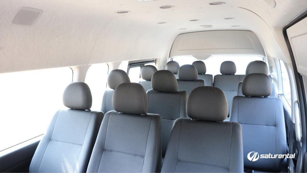 Hiace Commuter2